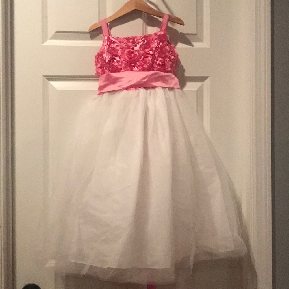 Adorable poofy dress!